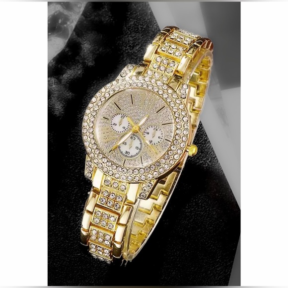 Women’s Gold Quartz Watch with Roman Numerals - Picture 3 of 7